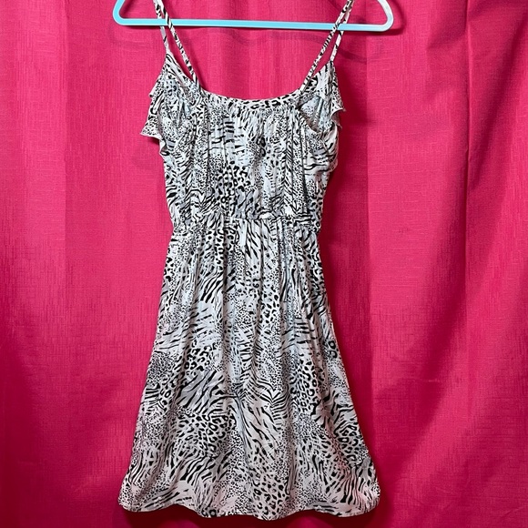RUE21 LEOPARD & ZEBRA SUN DRESS SIZE S - Picture 6 of 11